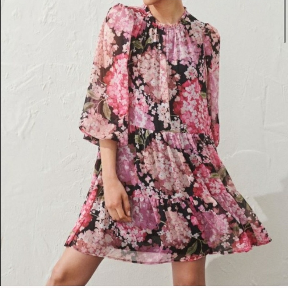 H&M Wide Cut Black/Floral Dress Large